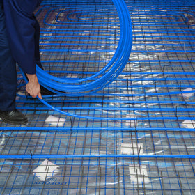 VEVOR PEX pipe suitable for residential and commercial water systems
