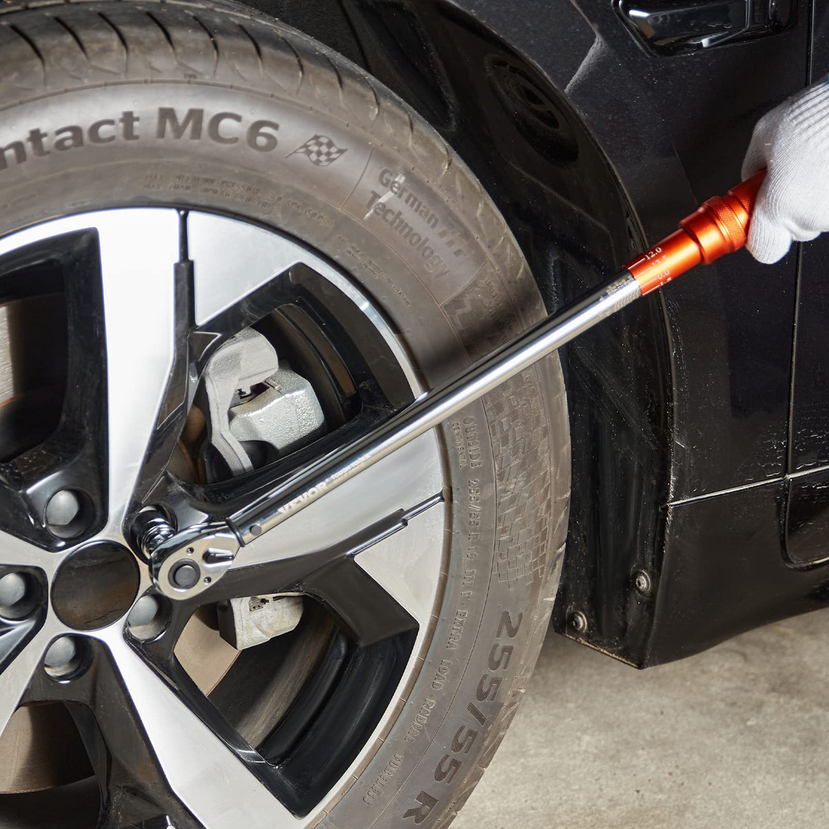 VEVOR compact design fits toolkits and tight work areas