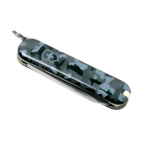 Victorinox Classic SD small blade for quick precise cuts.