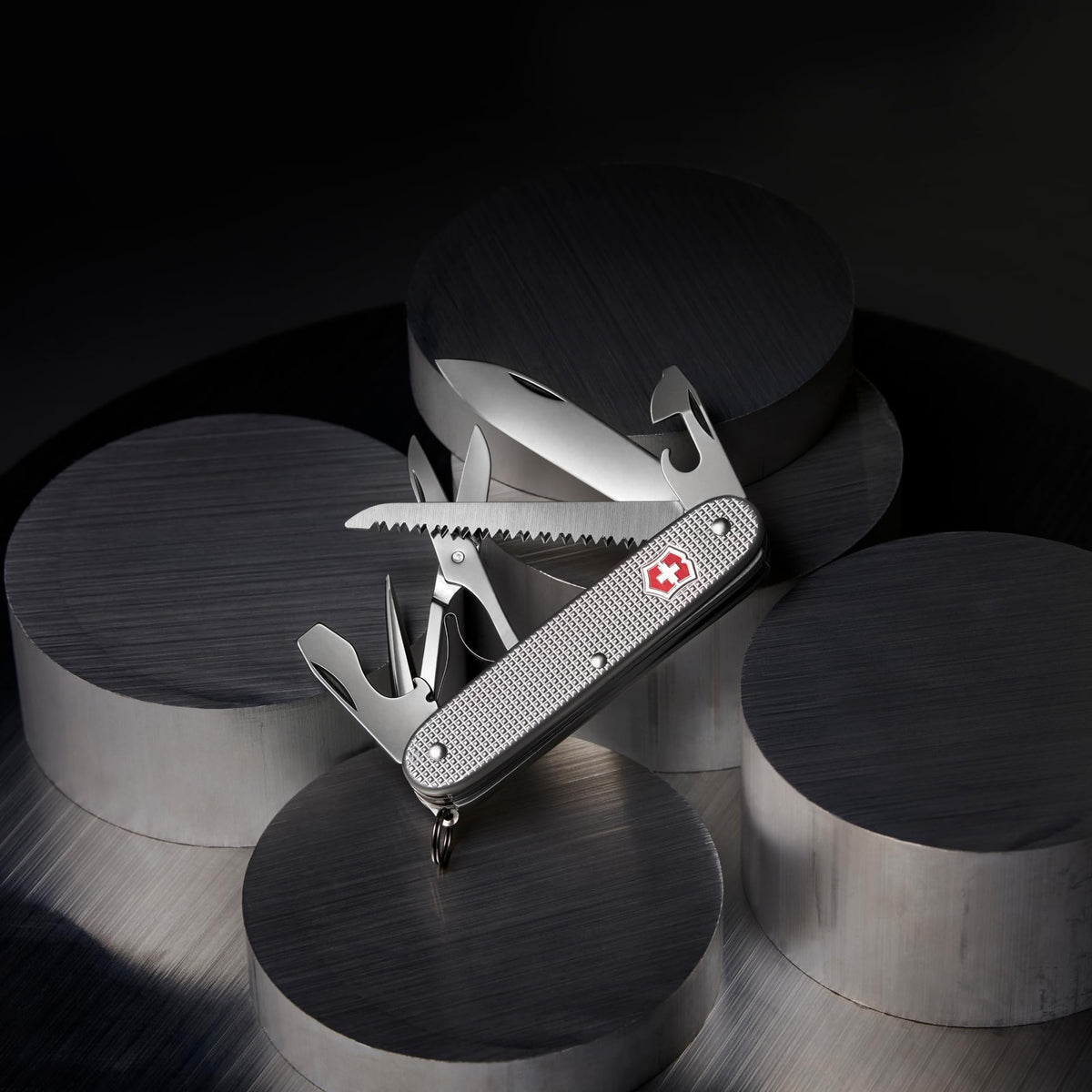 Victorinox Farmer X Alox reamer for holes in leather or fabric.
