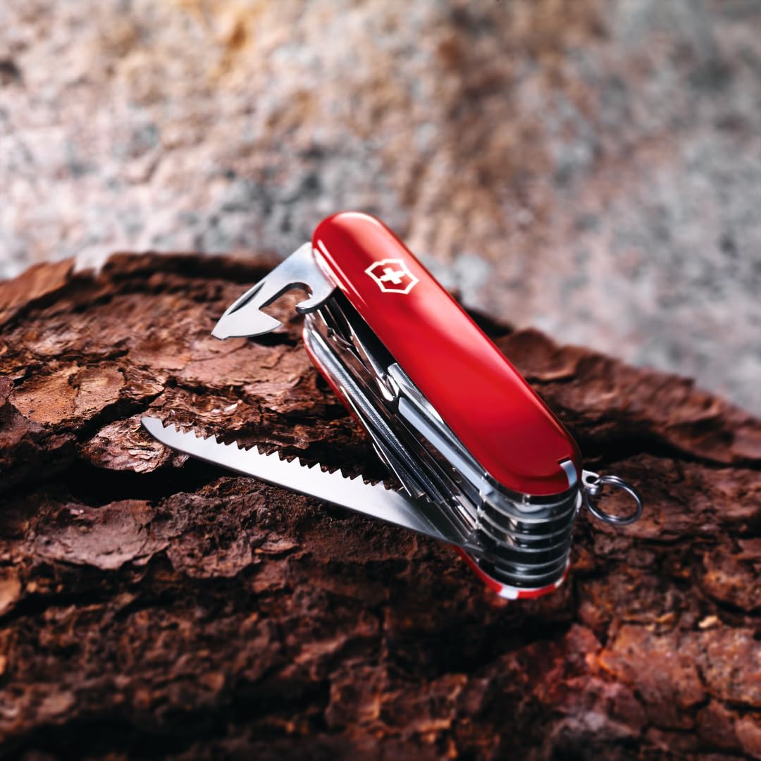 Victorinox Rambler blade for precise cutting and quick fixes