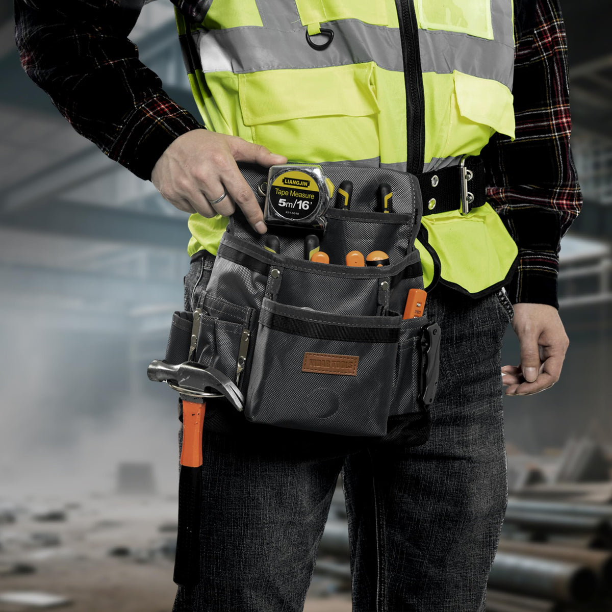 Vidar Tools tool belt pouch close-up of the 11-pocket arrangement for quick tool access.