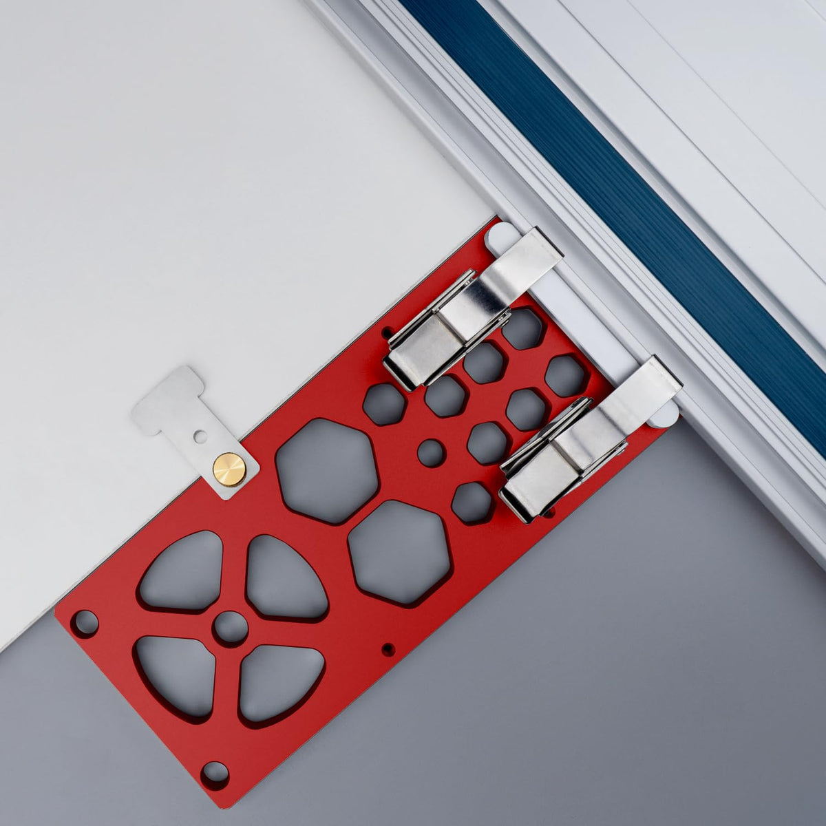 ViewReal compatible with Festool, Makita, and Powertek rails for flexible workflows.