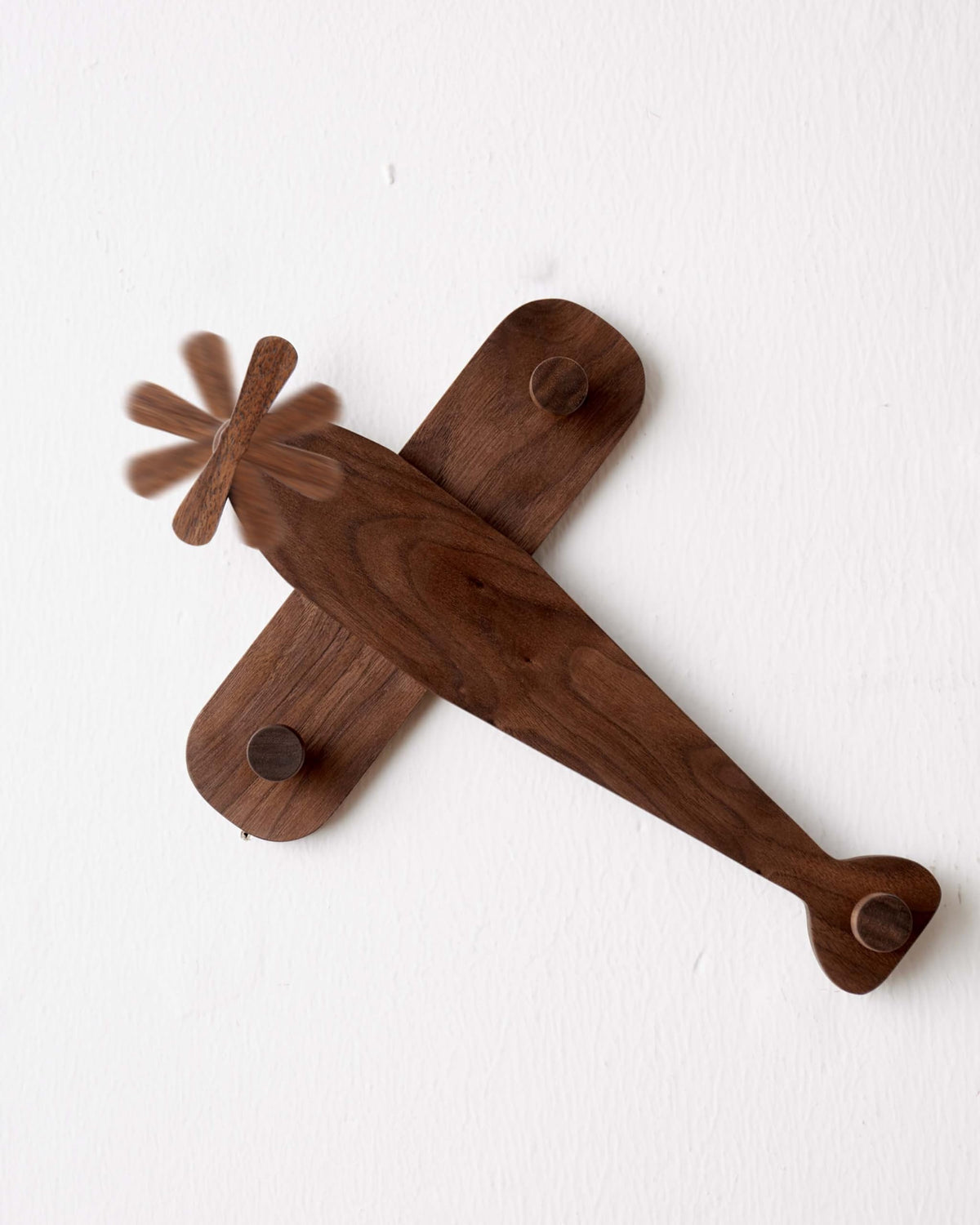 Vinoil bathroom entryway coat rack blends with decor and keeps towels tidy