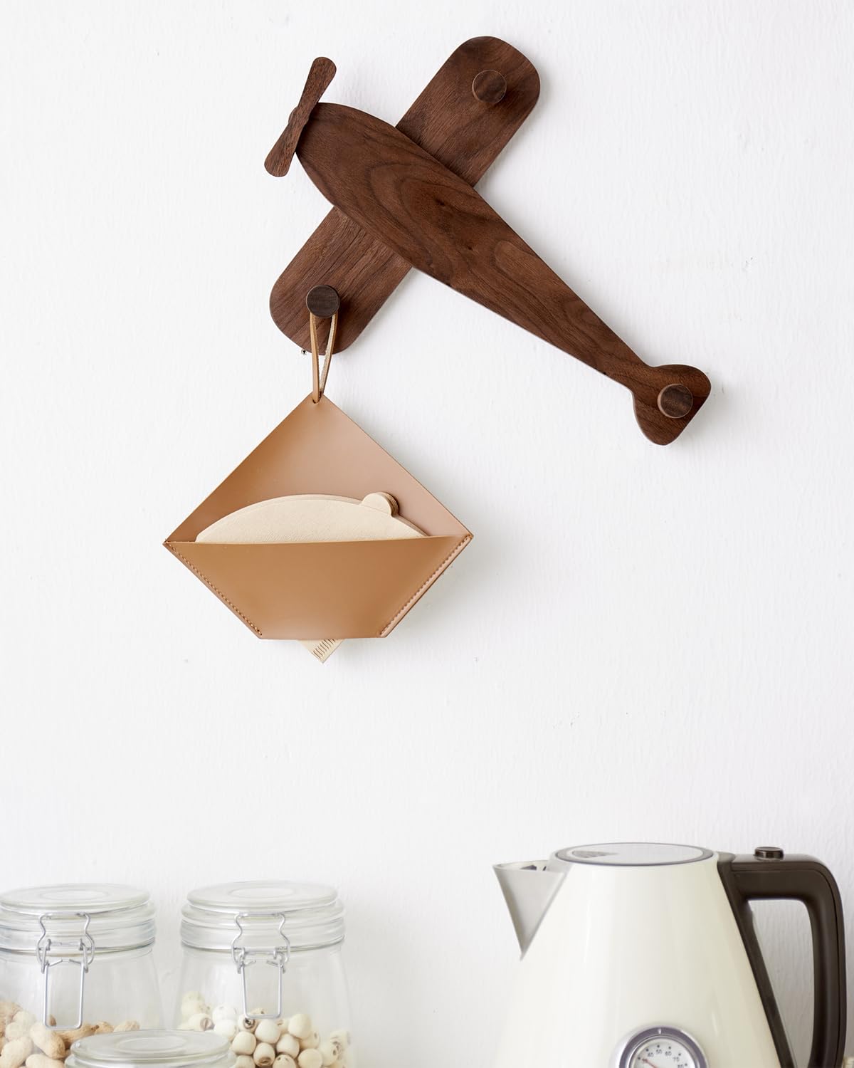 Vinoil cute airplane coat hanger doubles as playful room décor