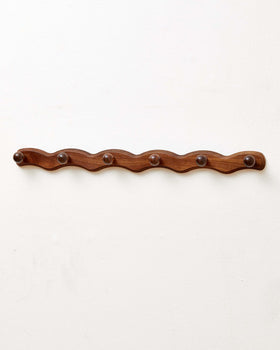 Vinoil wave design wall mount coat rack with six hooks for entryway organization.