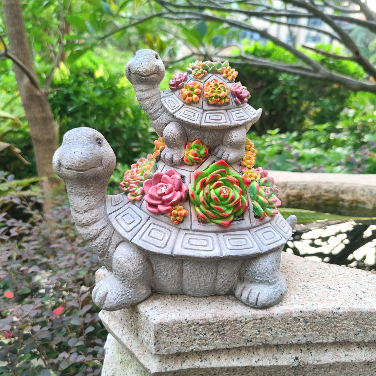 VIOYOUNS resin turtle figure with UV coating maintains color over time.