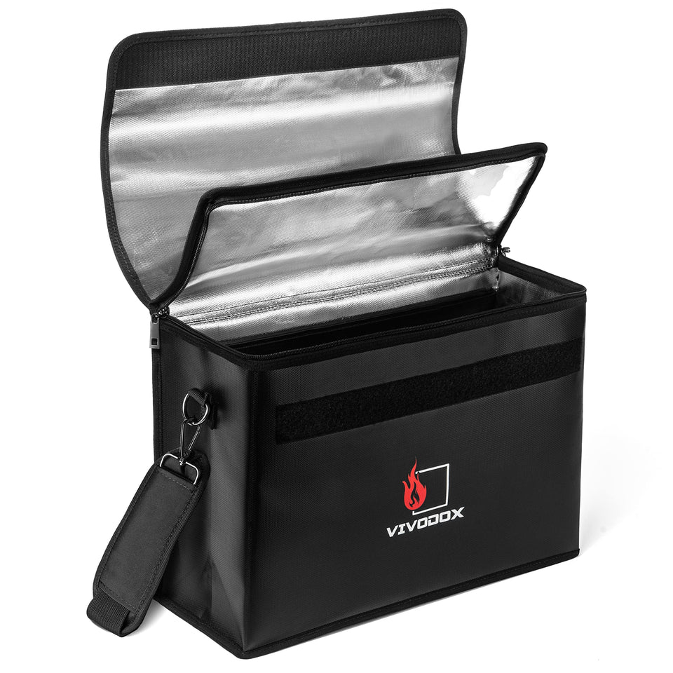 Vivodox large front view shows spacious storage for binders