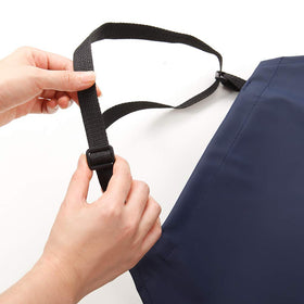VWELL apron in dishwashing context to keep outfits clean