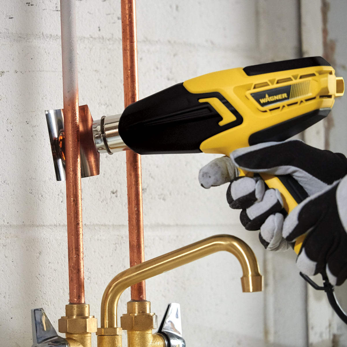 Wagner Furno 700 flare nozzle distributes heat over long narrow areas