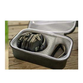 Walker's scratch-free lining prevents scuffs and scratches on sensitive equipment.
