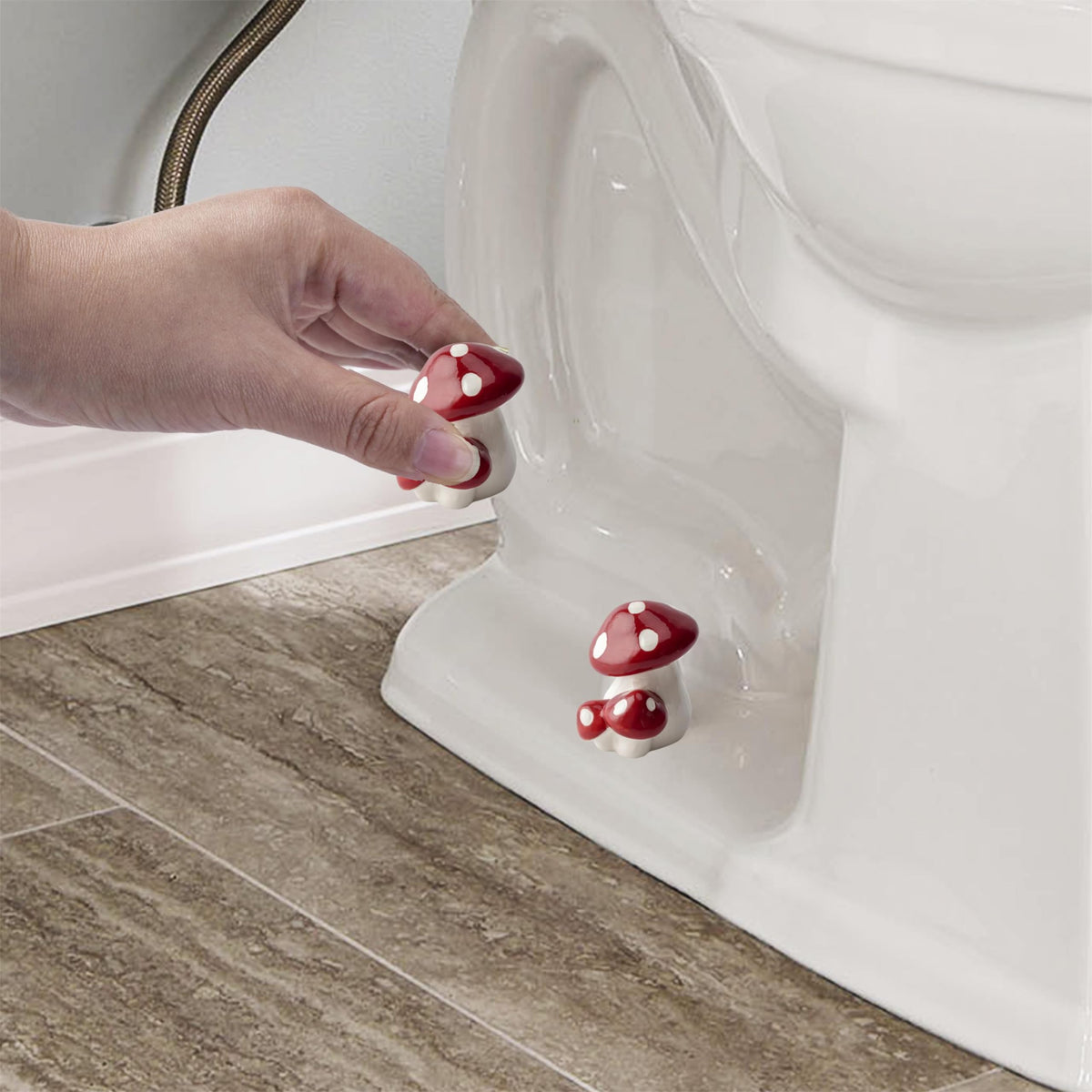 WANSHUNLMI mushroom toilet base conceals bolts for a tidy, finished look.