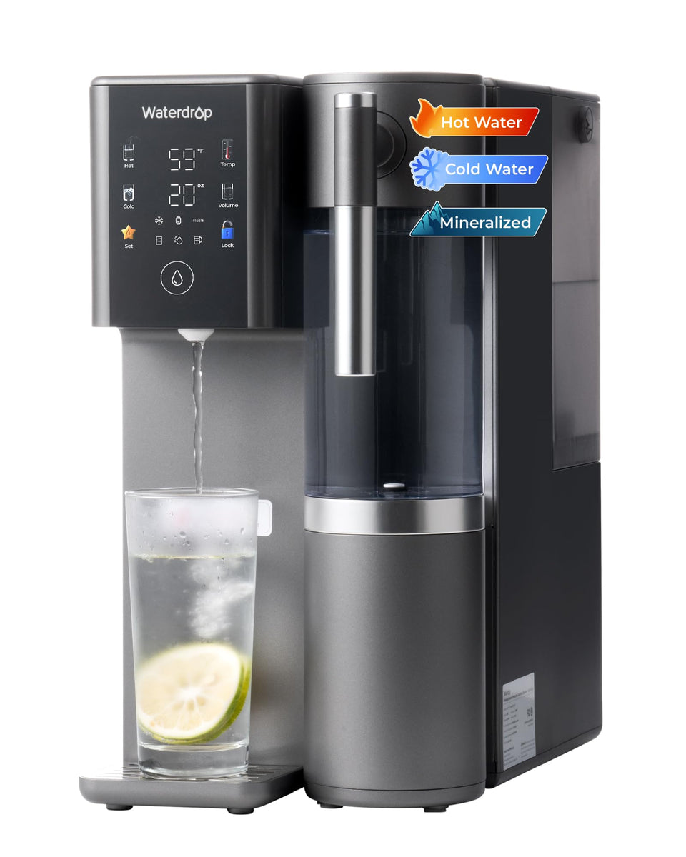 Waterdrop A2G front view showcases the compact countertop design for convenient daily use.