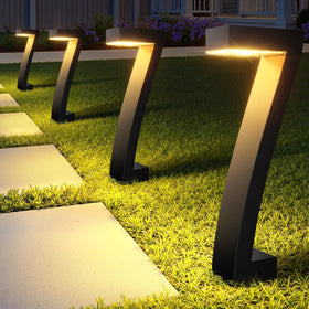 WdtPro solar lights with 7-shape design enhance curb appeal at night