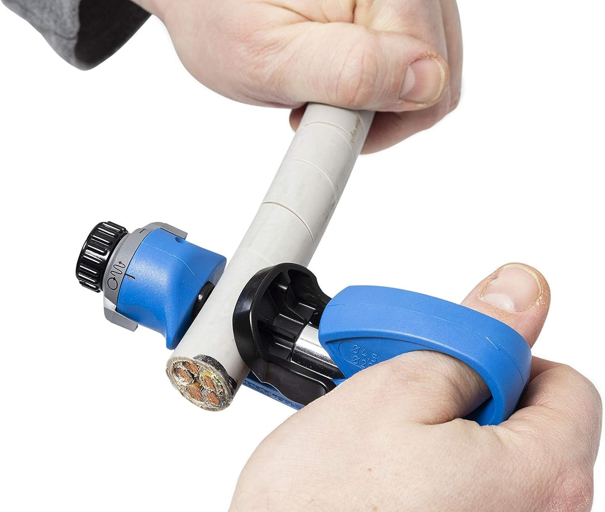 WEICON durable blade supports long service life on thick cables