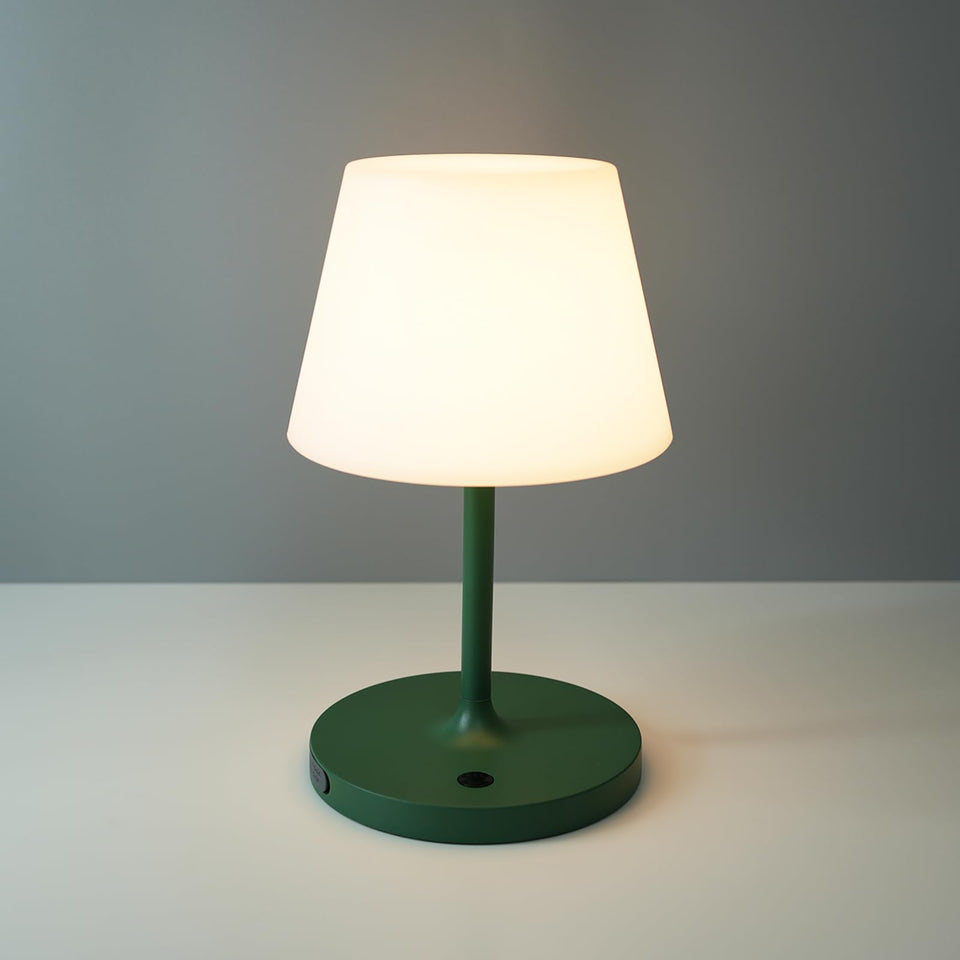 WEILAILUX outdoor table lamp in green front view with warm ambient light for patios