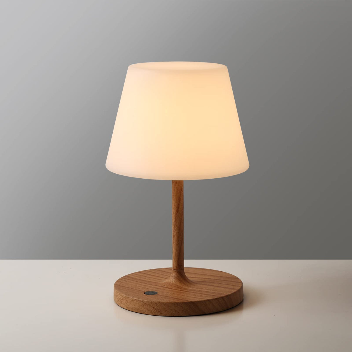 WEILAILUX outdoor lamp wood grain boosts patio ambiance and weather resistance.