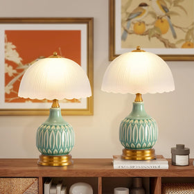 WELAISA glass shade close-up highlighting delicate, artisanal glasswork