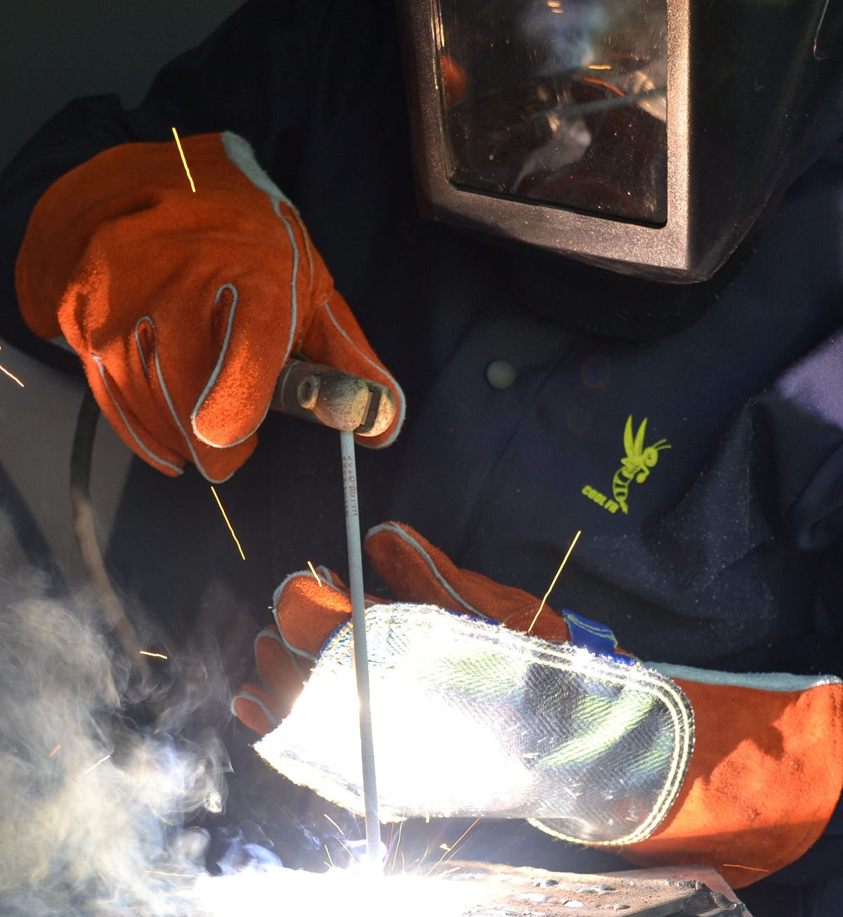 Weldas back pad kevlar stitching detail ensures durable weld wear