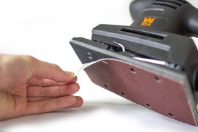 WEN 6313 sander Velcro base pad enables quick paper changes