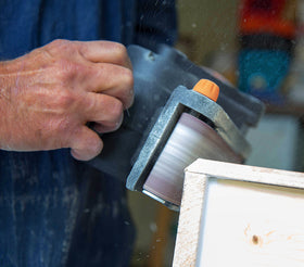 WEN 6321 belt release lever makes changing sandpaper quick and easy.