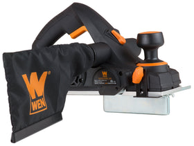 V-groove base of WEN 6530 helps flatten corners for cleaner joints