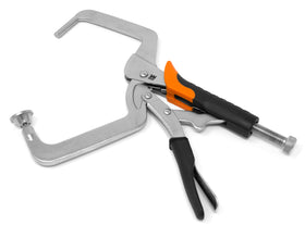 WEN CL436R demonstrates a 4-inch throat depth for secure clamping in pocket-hole joinery.