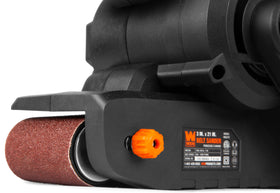 WEN HB321V lock-on switch supports continuous sanding with less fatigue.