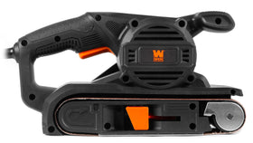 WEN HB321V in use on wood yields smooth edges with 80-grit belt.