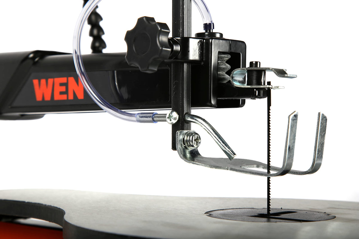 WEN scroll saw dust port and air pump help maintain visibility