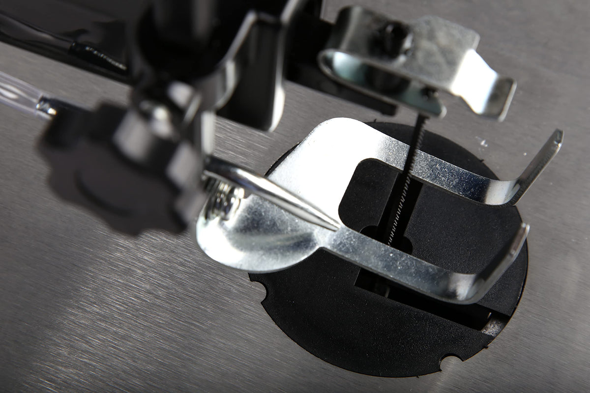 WEN scroll saw includes three blades for versatile projects