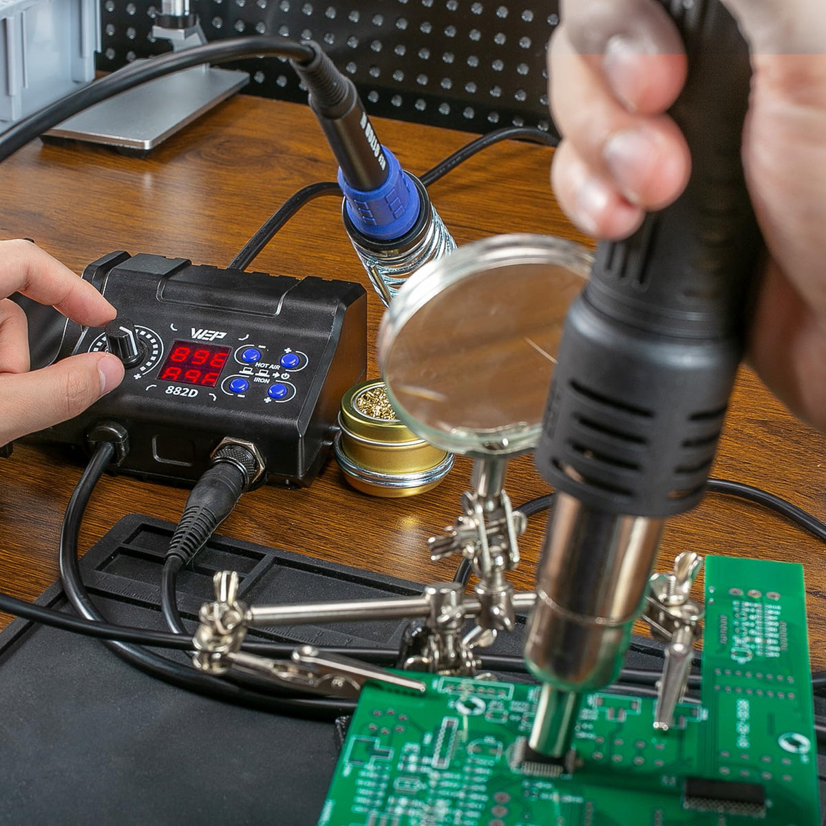 WEP 882D 2-in-1 rework station assembly demonstrates compact design for small workbenches