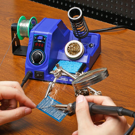 WEP 926LED V3 tips assortment showing five tips for versatile soldering tasks