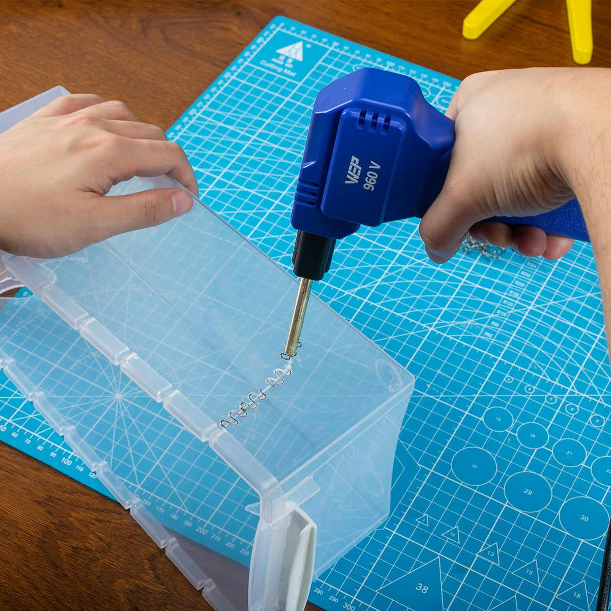 WEP 960-V plastic welder side view highlighting portable form factor.