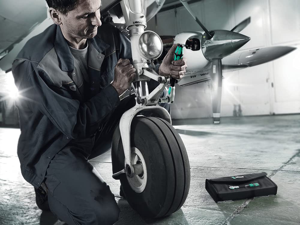 Wera Zyklop 72-teeth ratchet for fast, precise turning in tight spaces