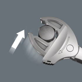 Wera Joker XXL lever-assisted grip demonstrated to prevent slipping during use