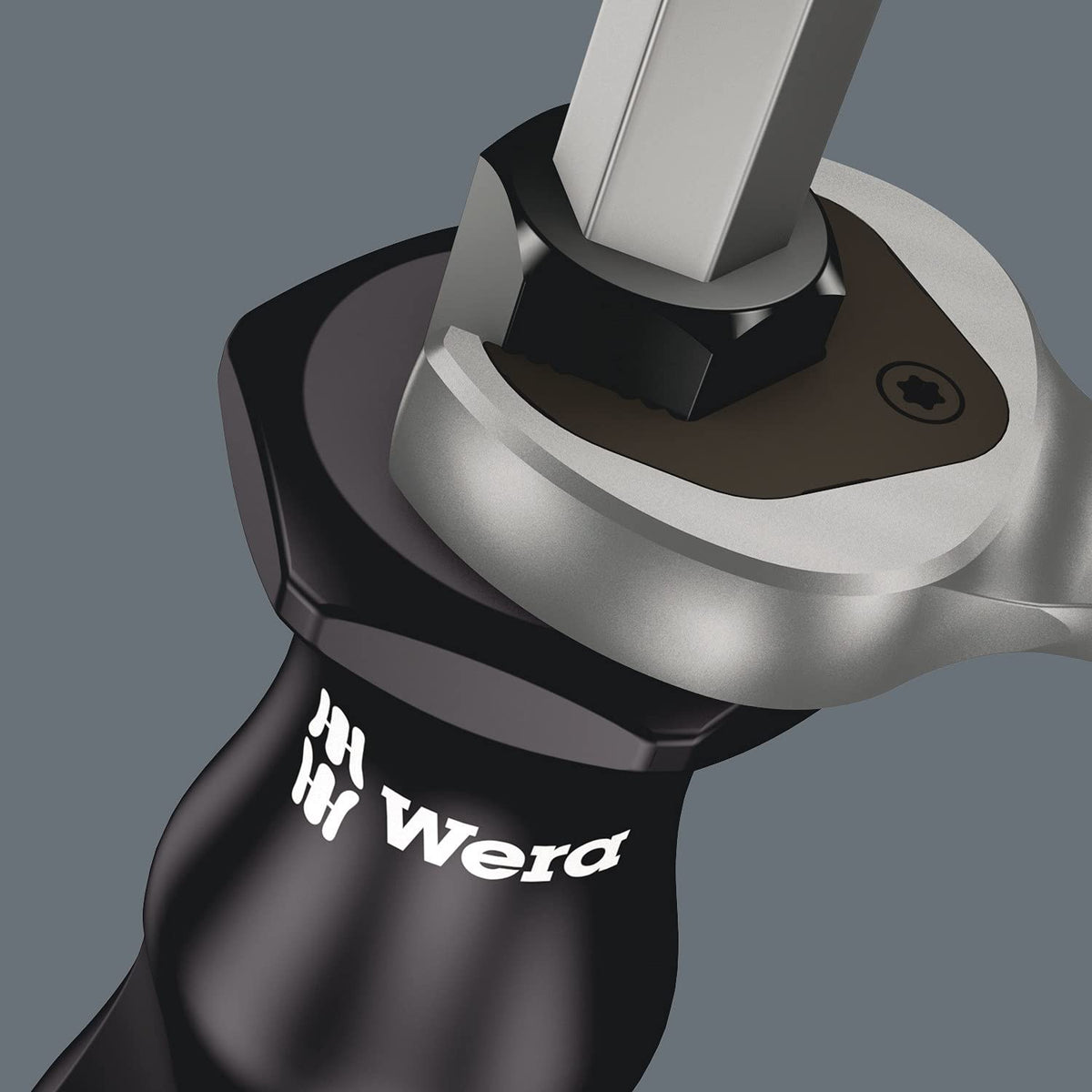 Impact cap design reducing vibration during hammer strikes