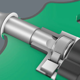 Wera screwdriver showing the embedded ratchet inside the handle for steady control.