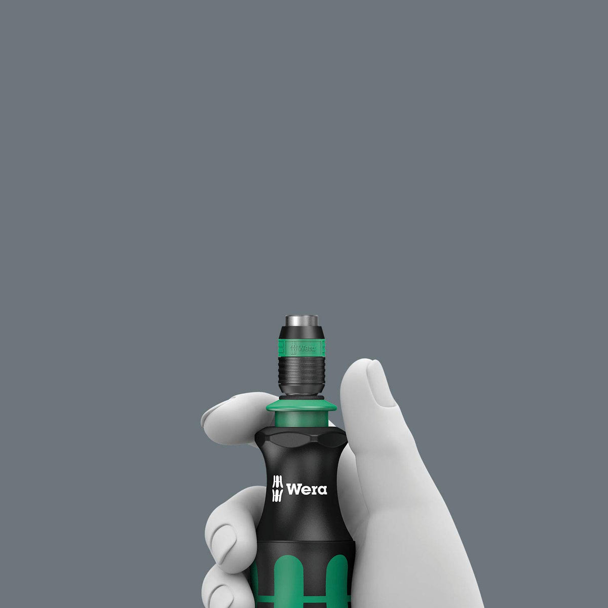 Wera KK25 Rapidaptor quick-release chuck enables one-handed bit changes.