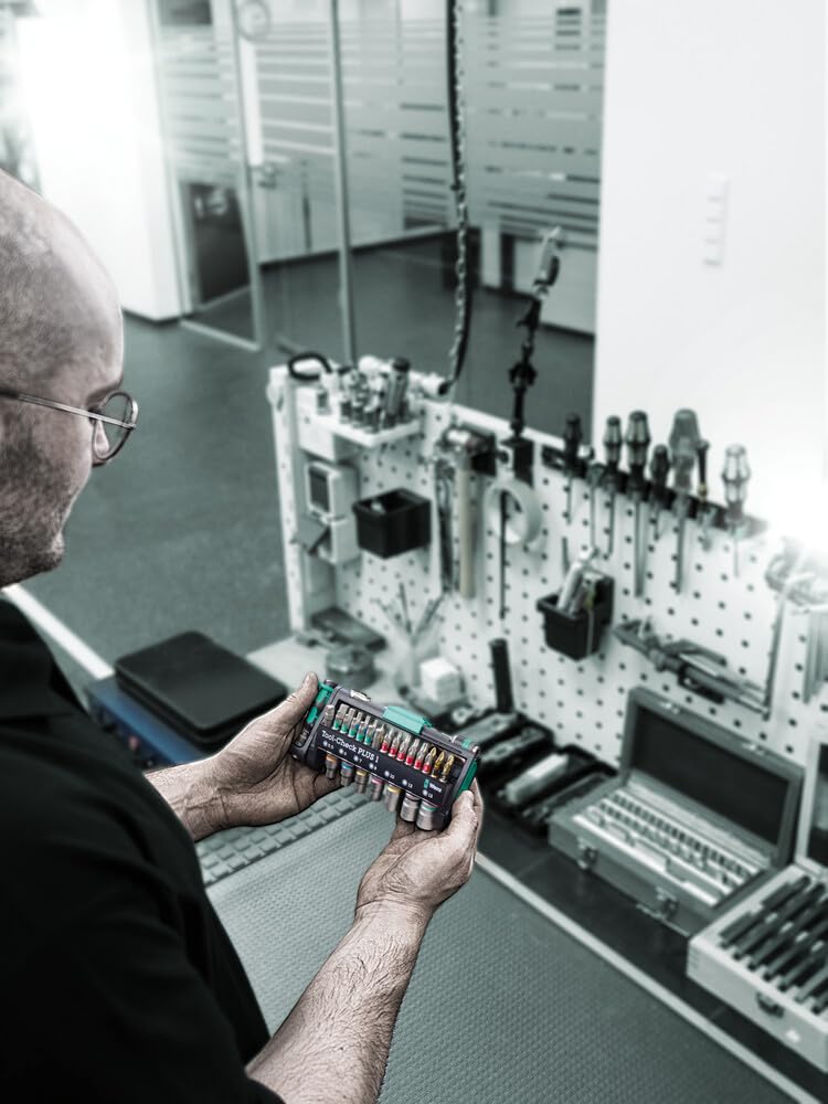 Wera TOOL-CHECK PLUS 1 side view highlights its slim profile for tight spaces.