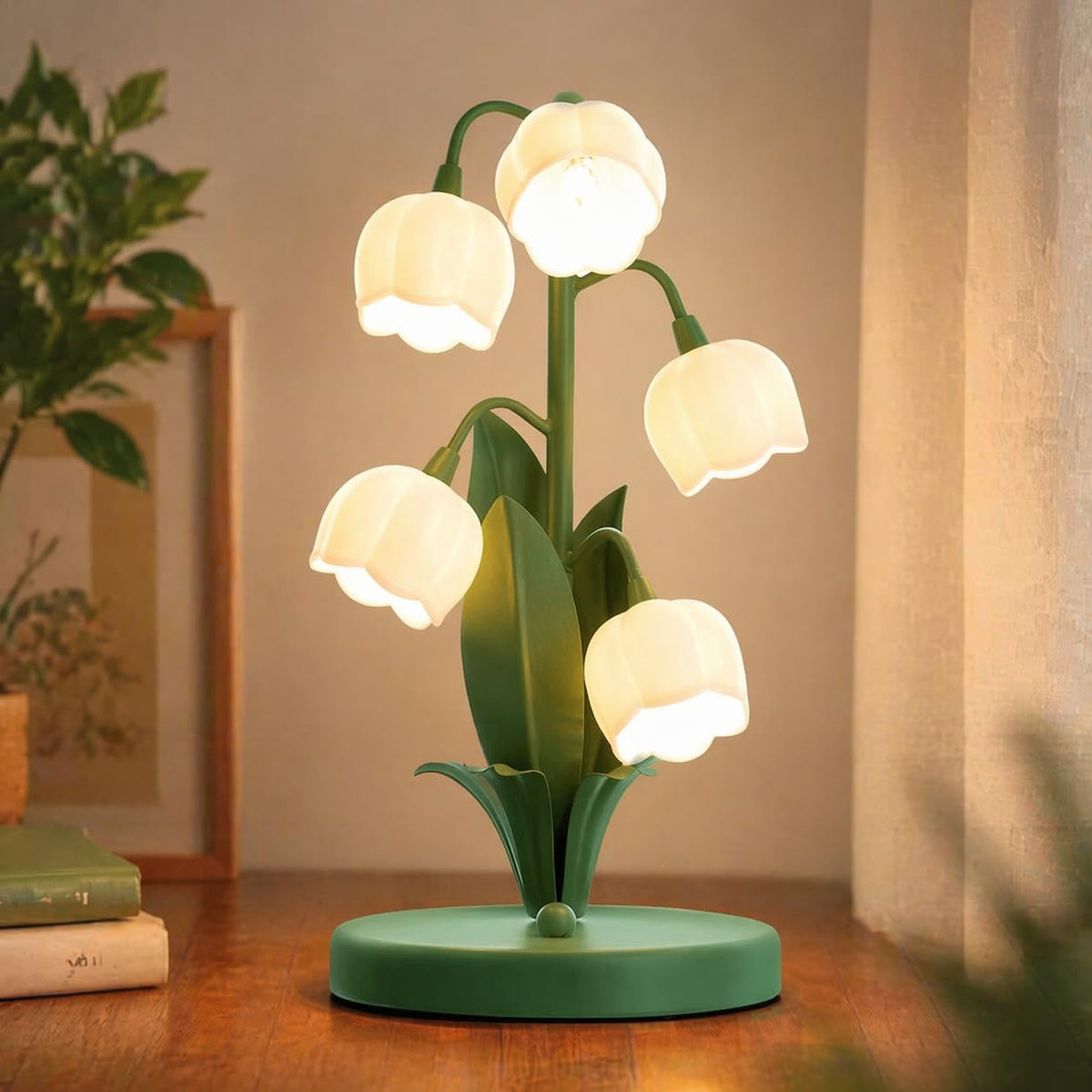 WERFOP Lily of the Valley lamp front view with five-flower design for elegant décor.