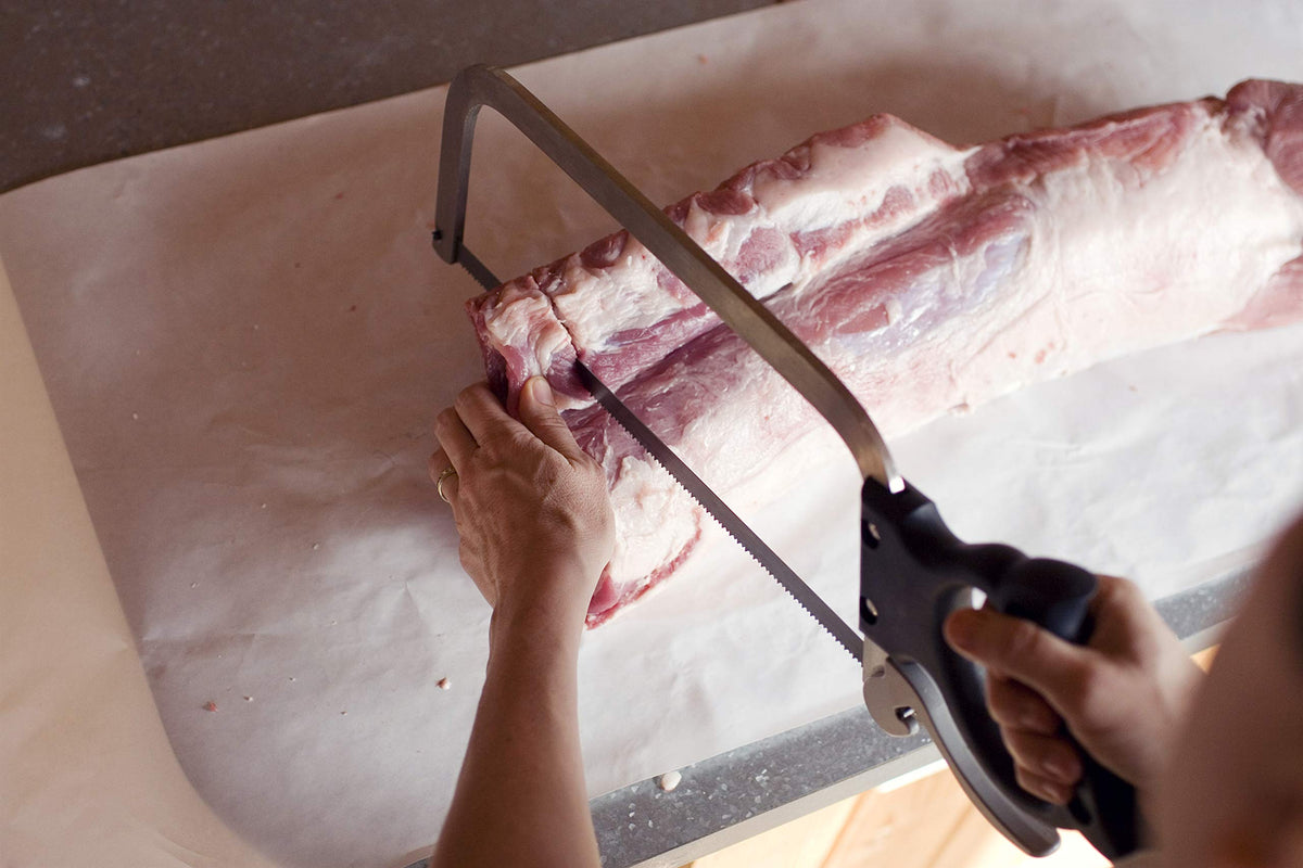 Weston easy-clean design simplifies maintenance after kitchen tasks.