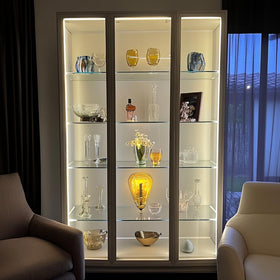 Weyolin Edison bulbs display cabinet setup providing precise illumination for art and collectibles