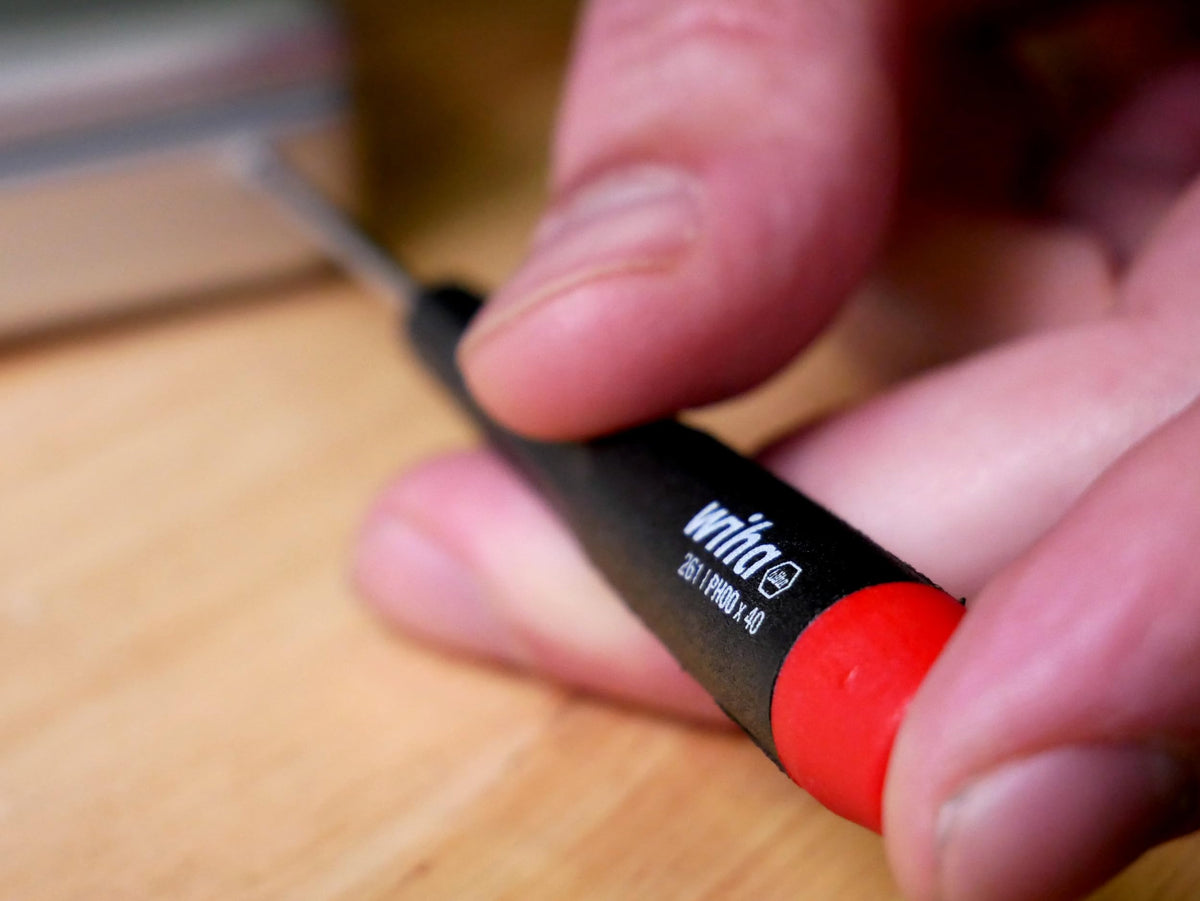 Wiha Slotted 2.5mm precision screwdriver for medium screws