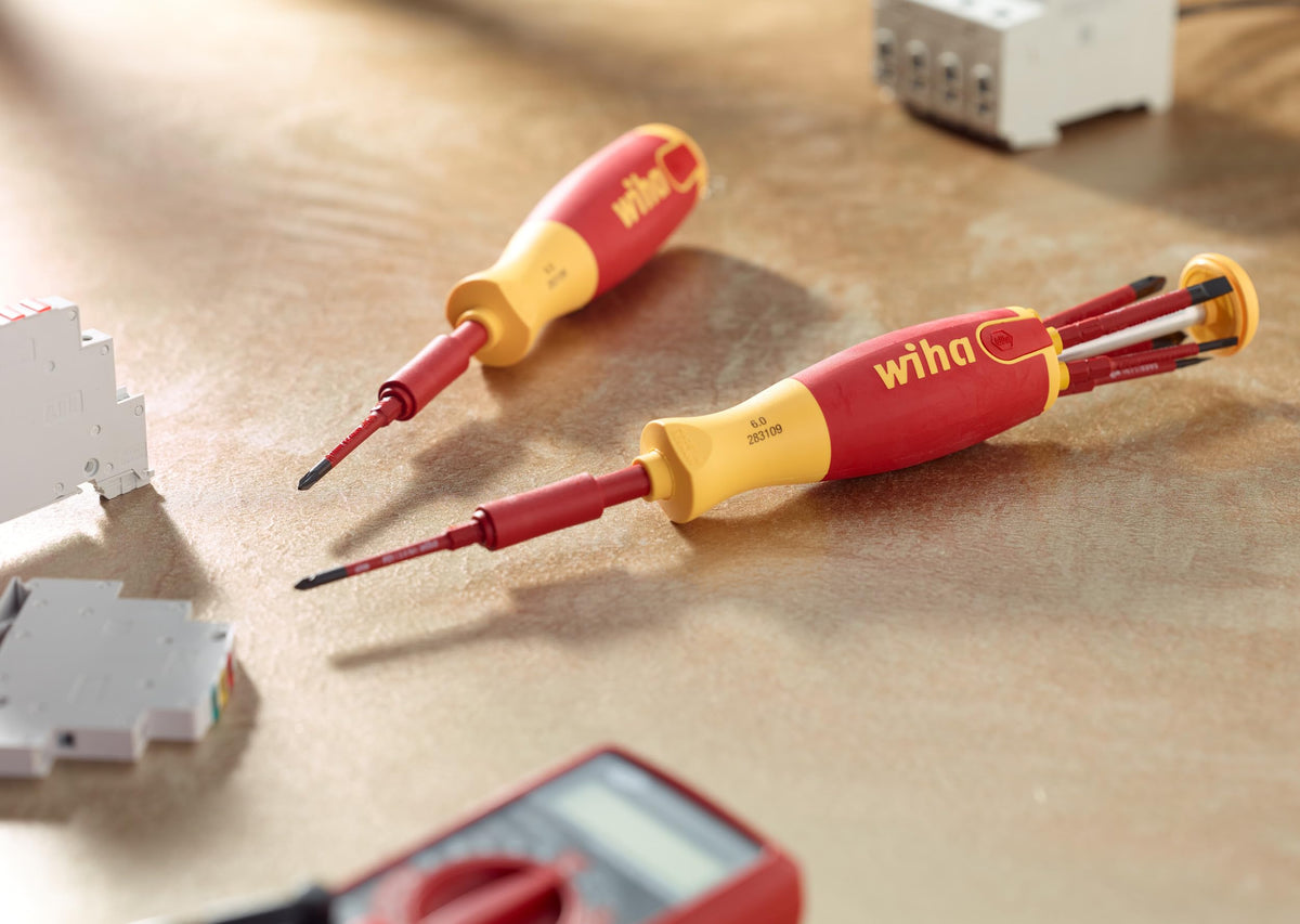 Wiha 28393 Slotted 5.5 SlimLine blade for snug fits in panels.