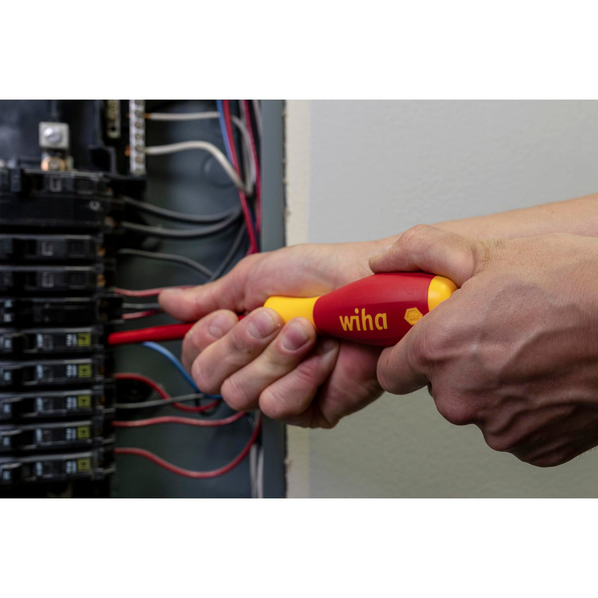 Wiha 32080 parallel flats prevent roll-off on the workbench