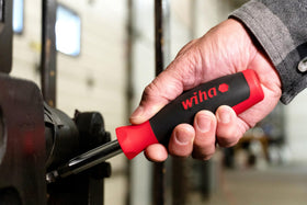 Cushion grip of Wiha 11inOne Multi-Driver for comfortable handling