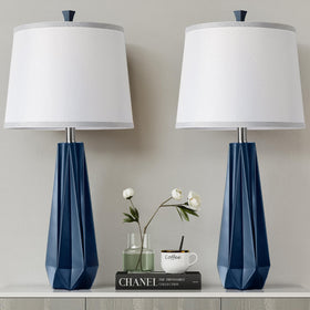 WIHTU LED bulbs included with the table lamps for immediate use.