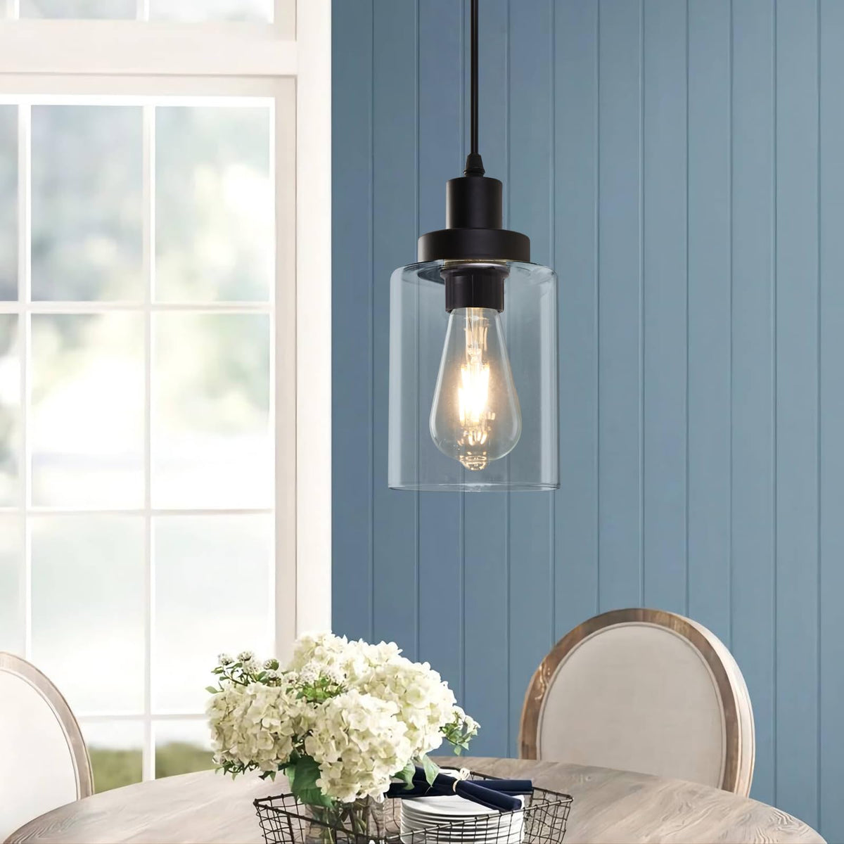 WimiSom pendant with matte black finish adds retro-modern glow