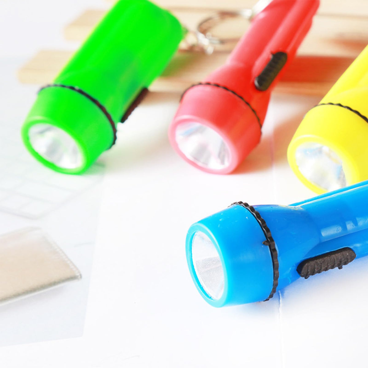 Winbar mini flashlight keychain in green offers quick lighting for home tasks